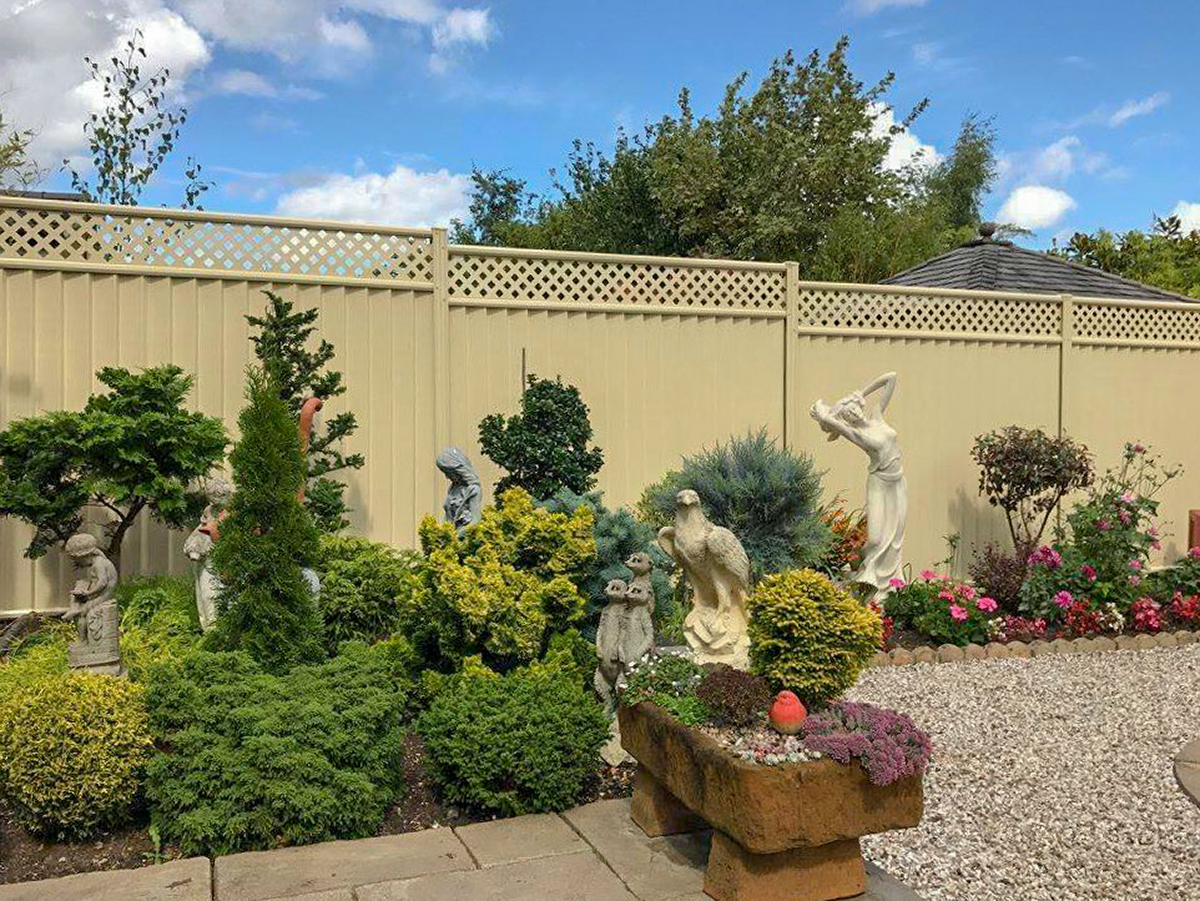 ColourFence Traditional Cream Trellis 8